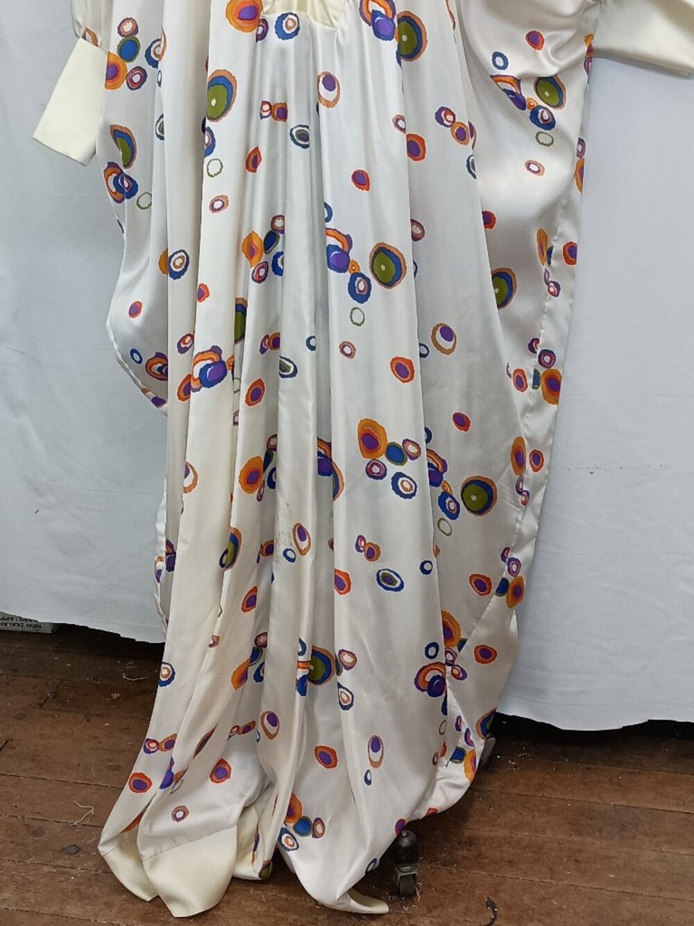 Ferrara Caftan - Picture 2 of 4